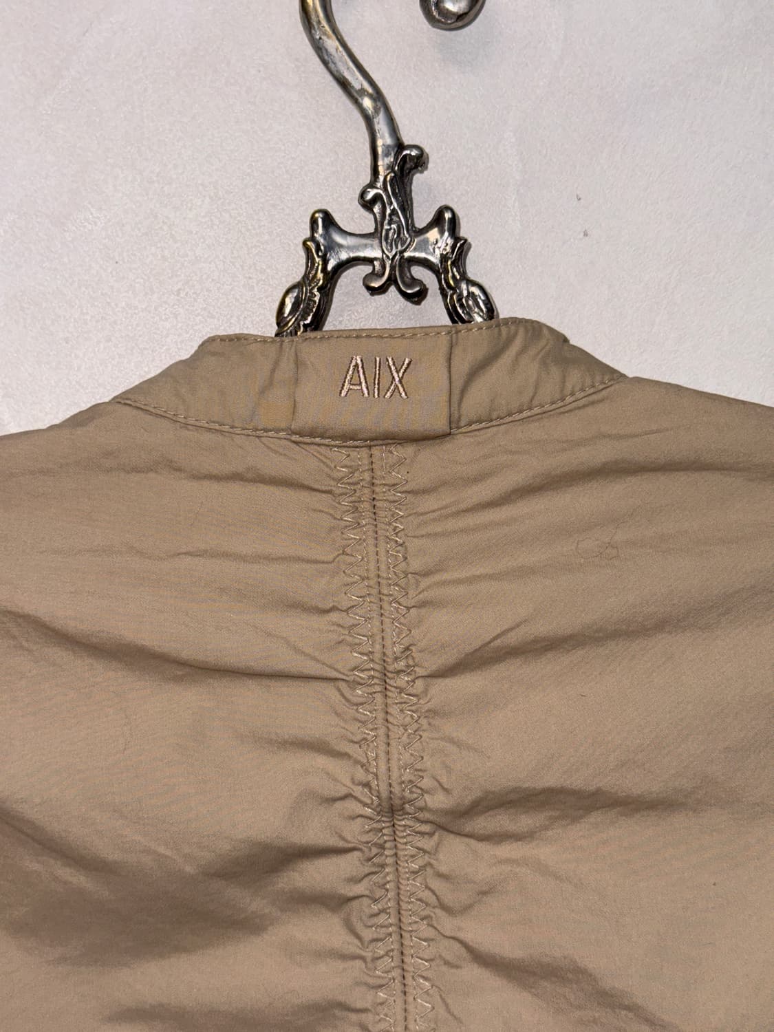 Armani Exchange beige shirring crop jk 상품이미지4