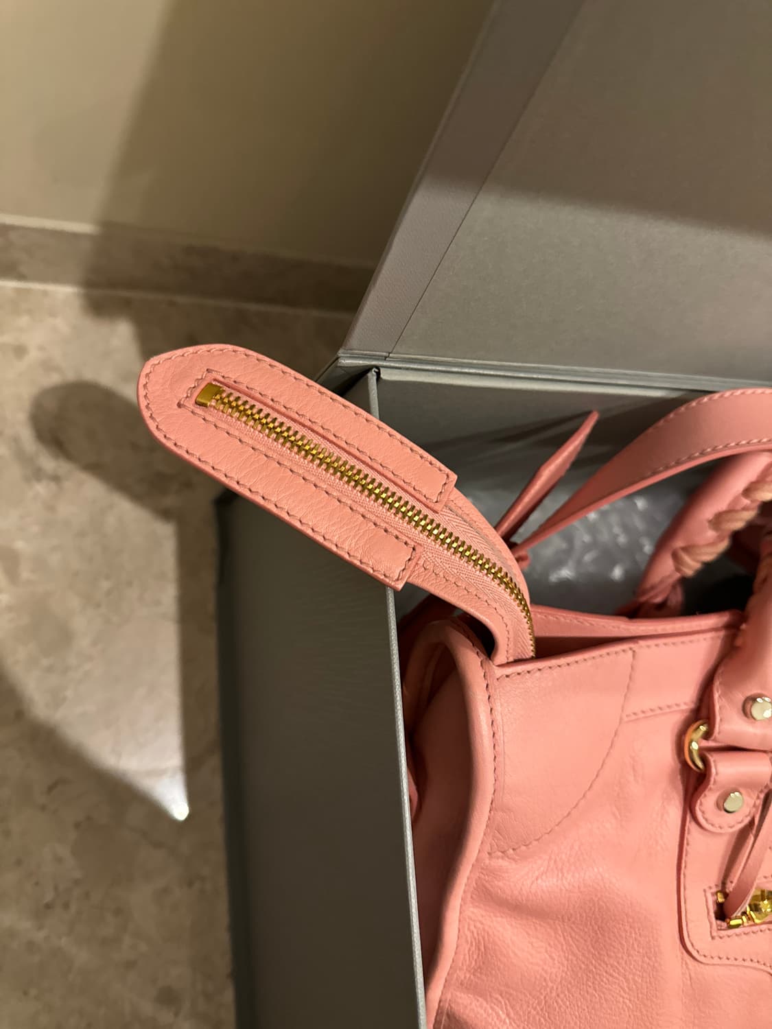 발렌시아가 클래식 모터크로스 메탈 플레이트 시티 백 상품이미지3