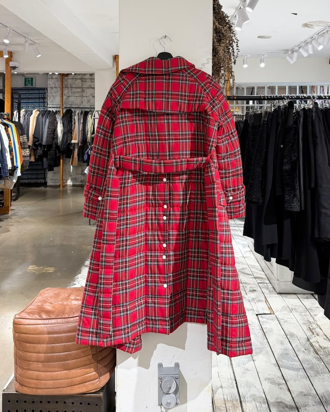 어웨이크 모드 레드 타탄 체크 패디드 퀄팅 롱코트 상품이미지7