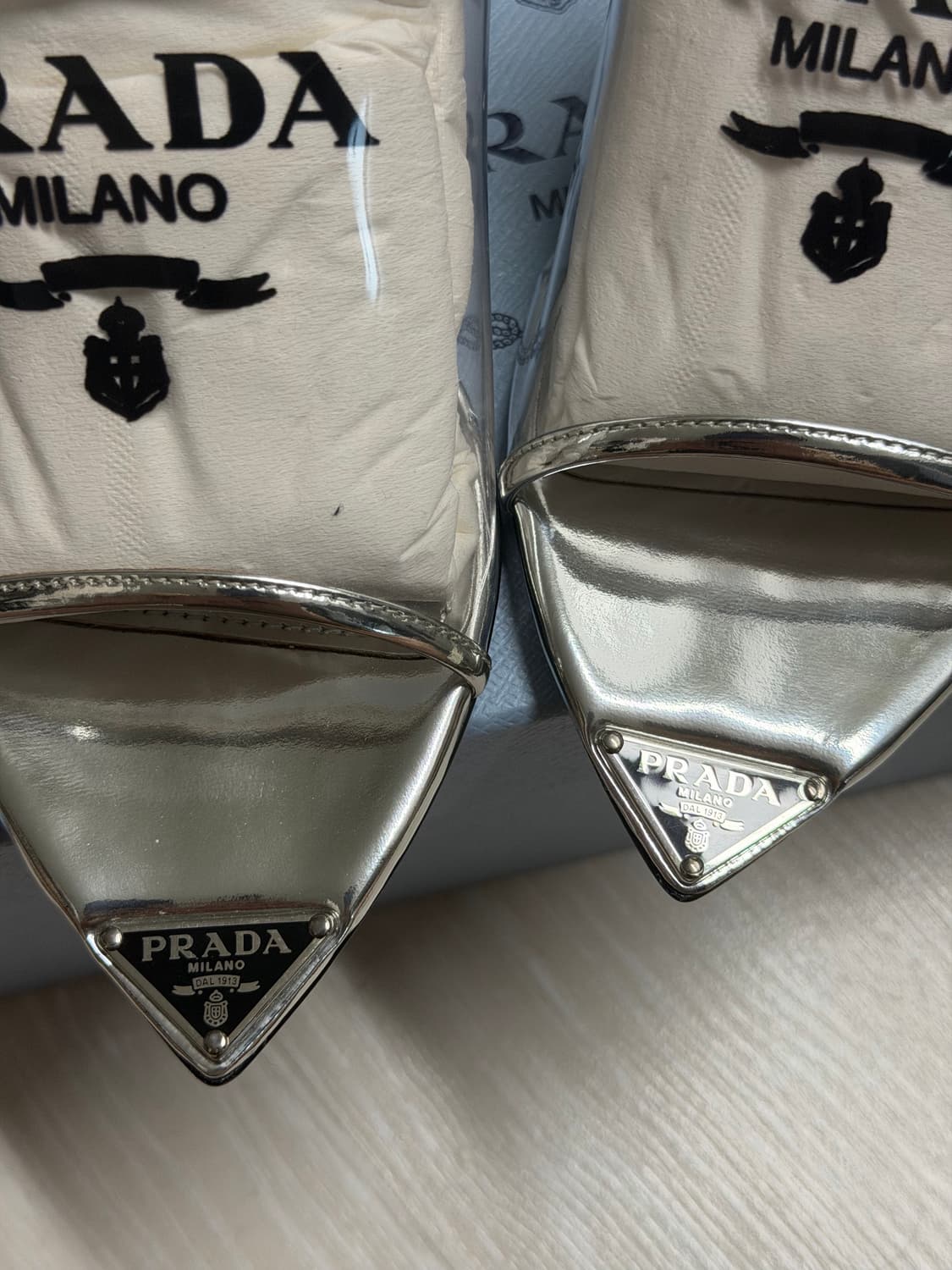프라다 실버 뮬 상품이미지3