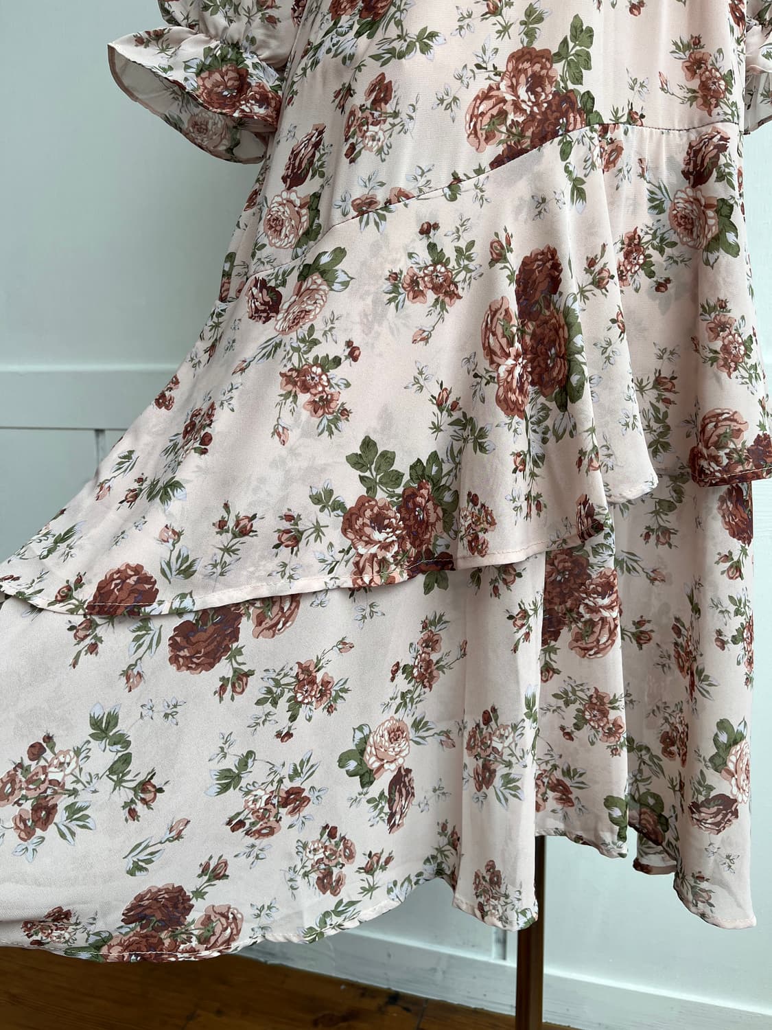 리리앤코 플로럴 러플 롱 원피스 상품이미지4