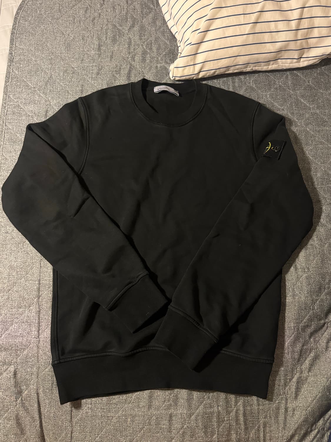 23ss 스톤아일랜드 맨투맨 상품이미지1