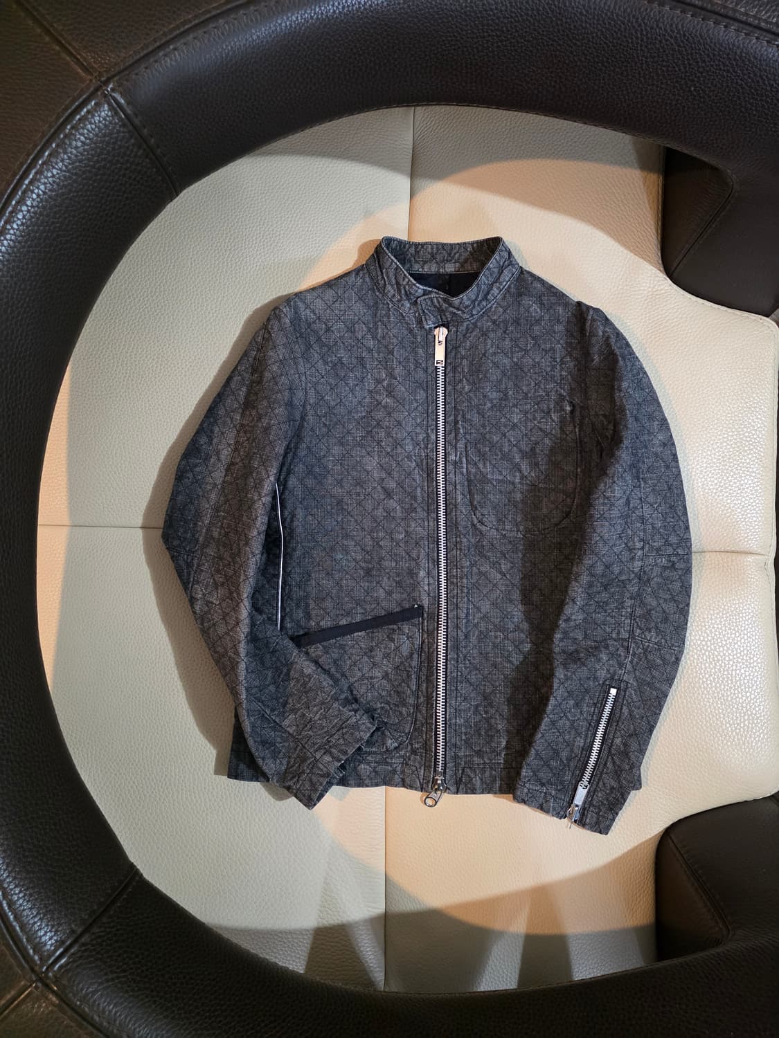 Anywhere out of the world 상품이미지3