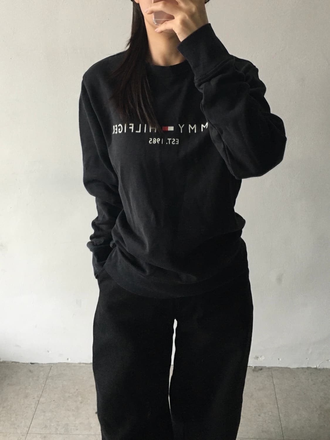 타미힐피거 스펠 맨투맨 상품이미지1