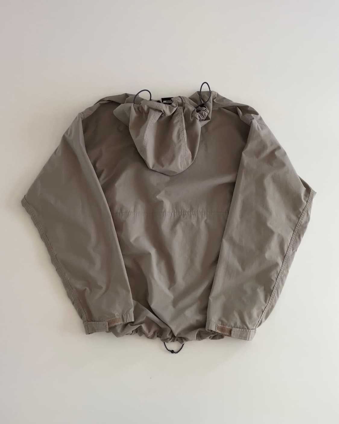 노스페이스 미들로고 바람막이 100 상품이미지2