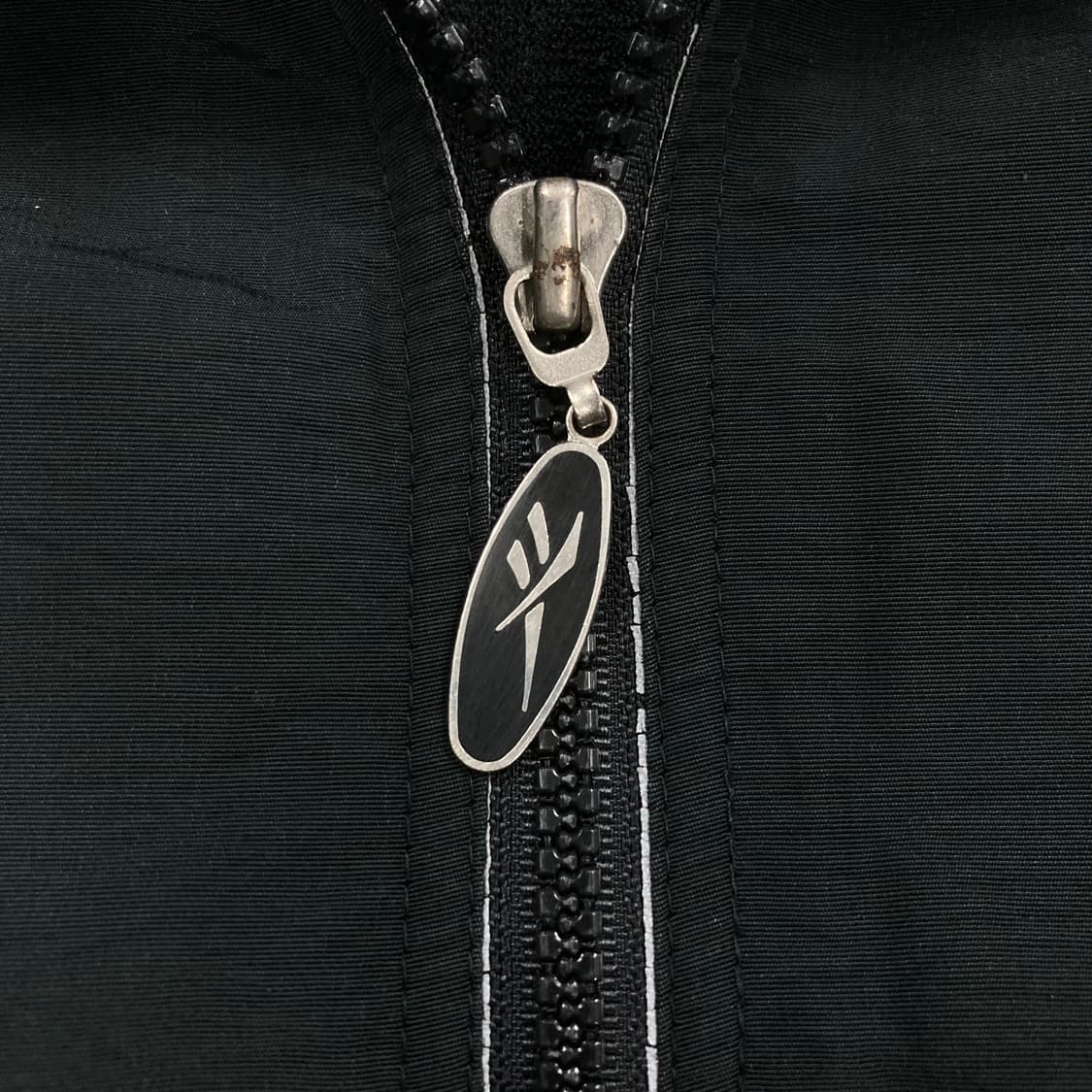 리복 블랙 컬러 사이드 라인 올드스쿨 점퍼 상품이미지4