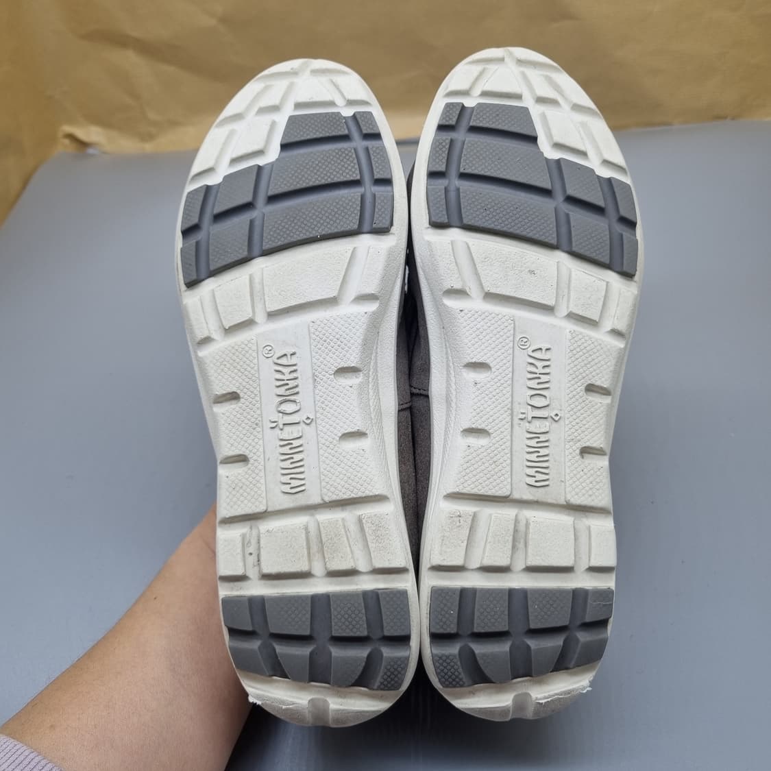 미네통카 여성스워이드 모카신235 상품이미지3