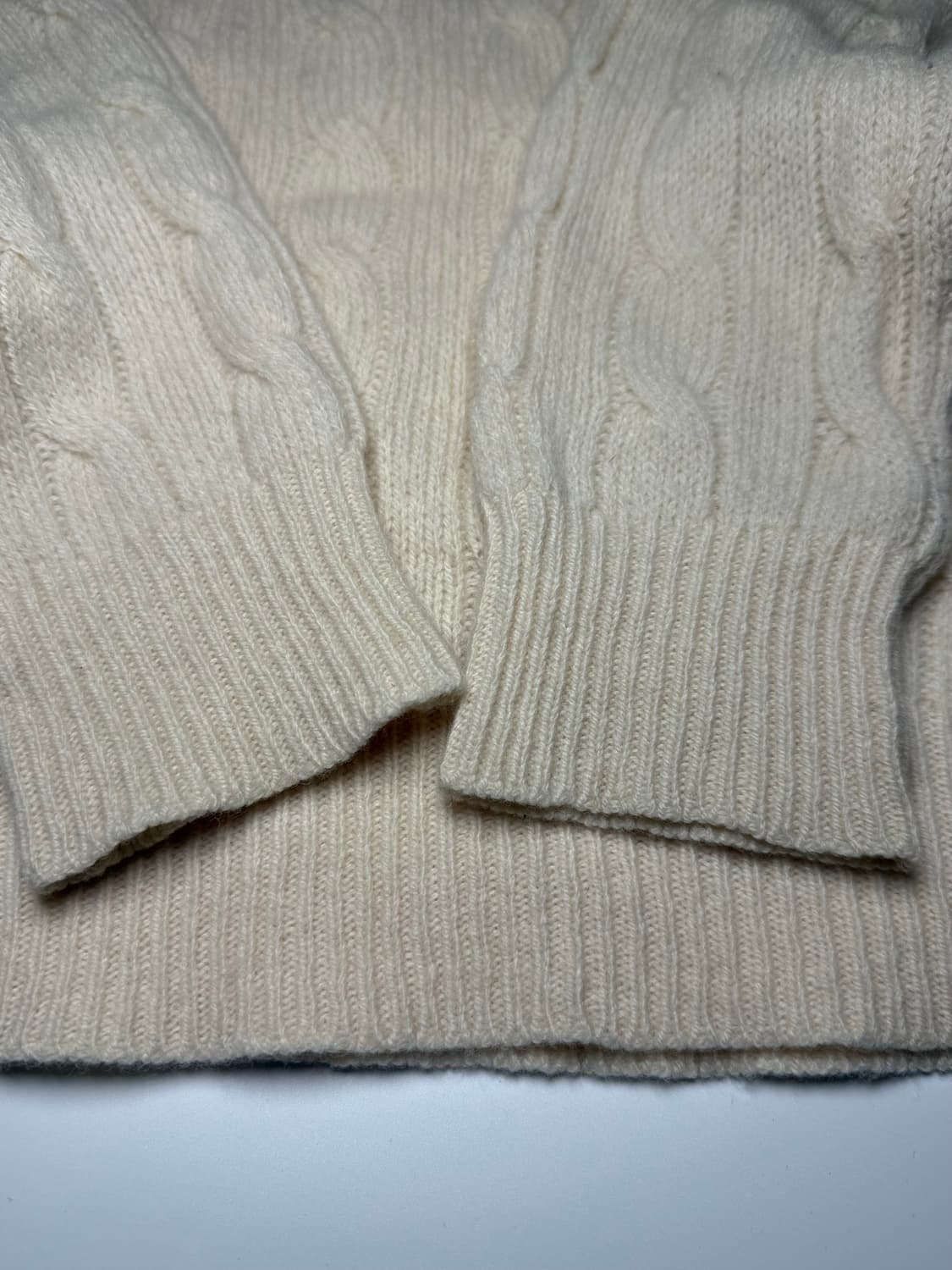 폴로 랄프로렌 브이넥 케이블 니트 아이보리 상품이미지8