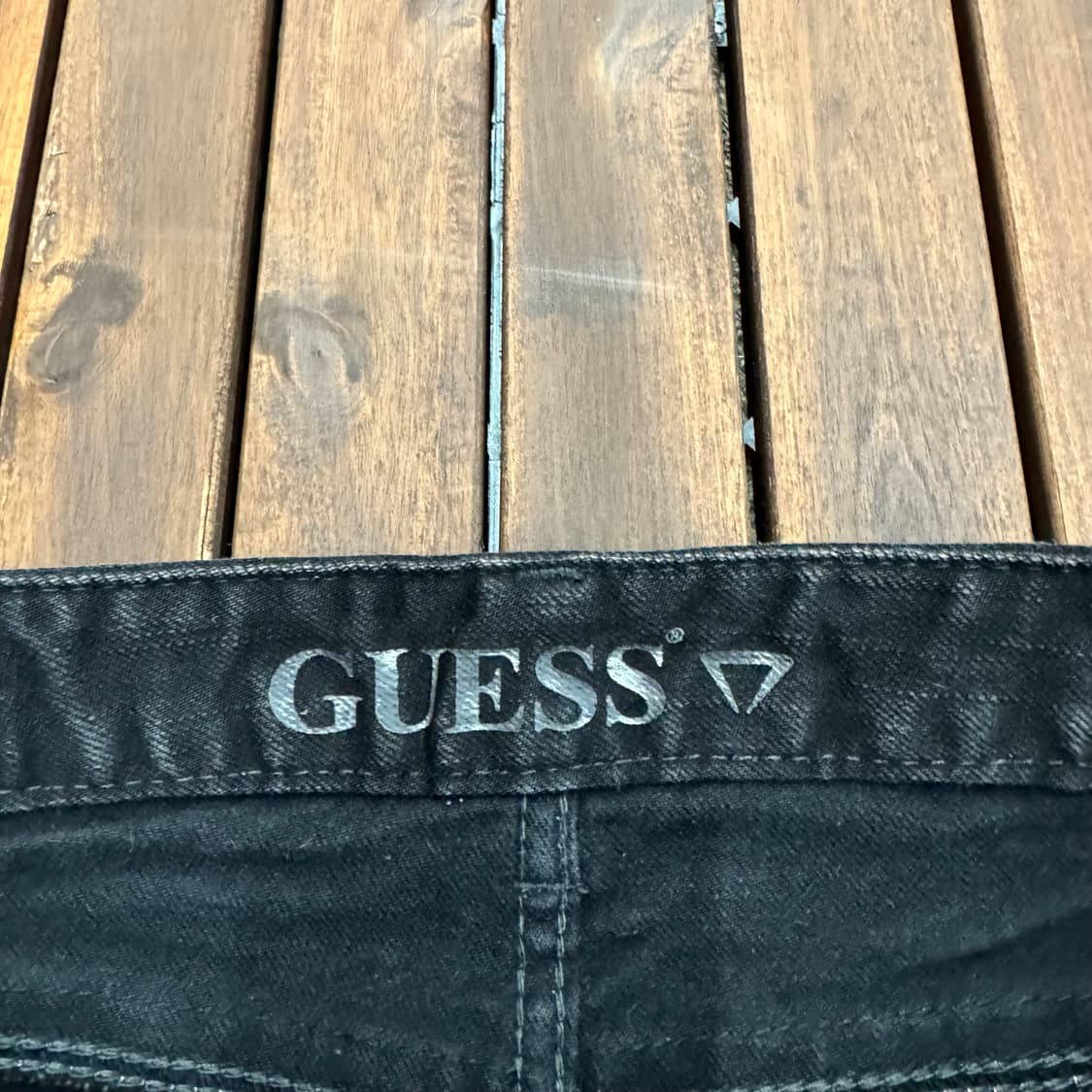 게스 로우라이즈 블랙 데님 미니 스커트 (27)   상품이미지4