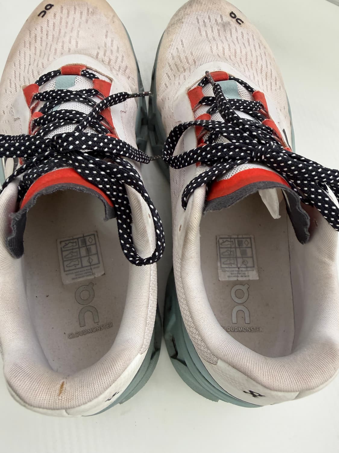 정품) ON 온 러닝 클라우드몬스터 250 상품이미지7