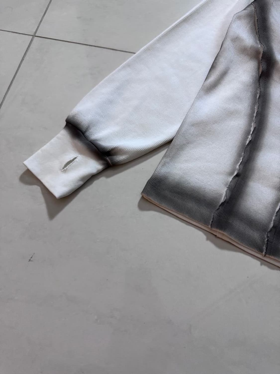 URBAN GRUNGE LONG SLEEVE T 어반 그런지 긴팔 티셔츠 상품이미지9