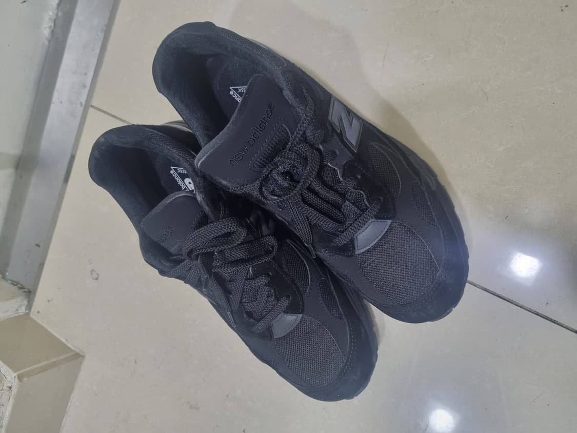 뉴발란스 992 트리플 블랙 270사이즈 상품이미지1