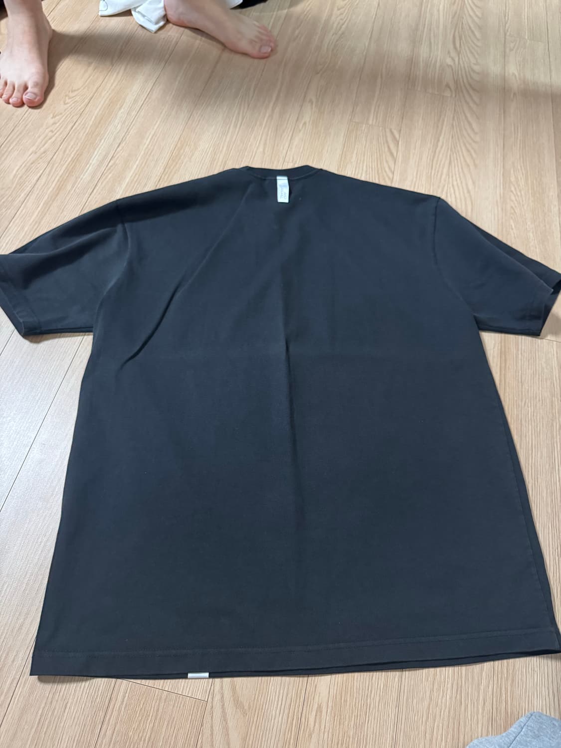 노메뉴얼 shark t-shirt 반팔티 블랙 상품이미지2