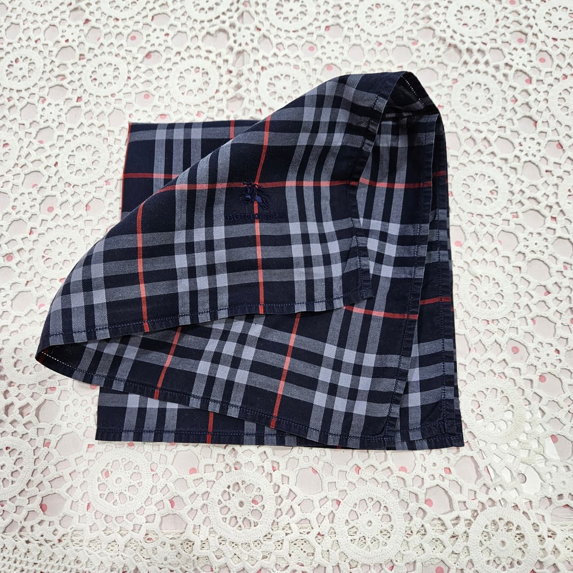 버버리네이비 체크 손수건 상품이미지6