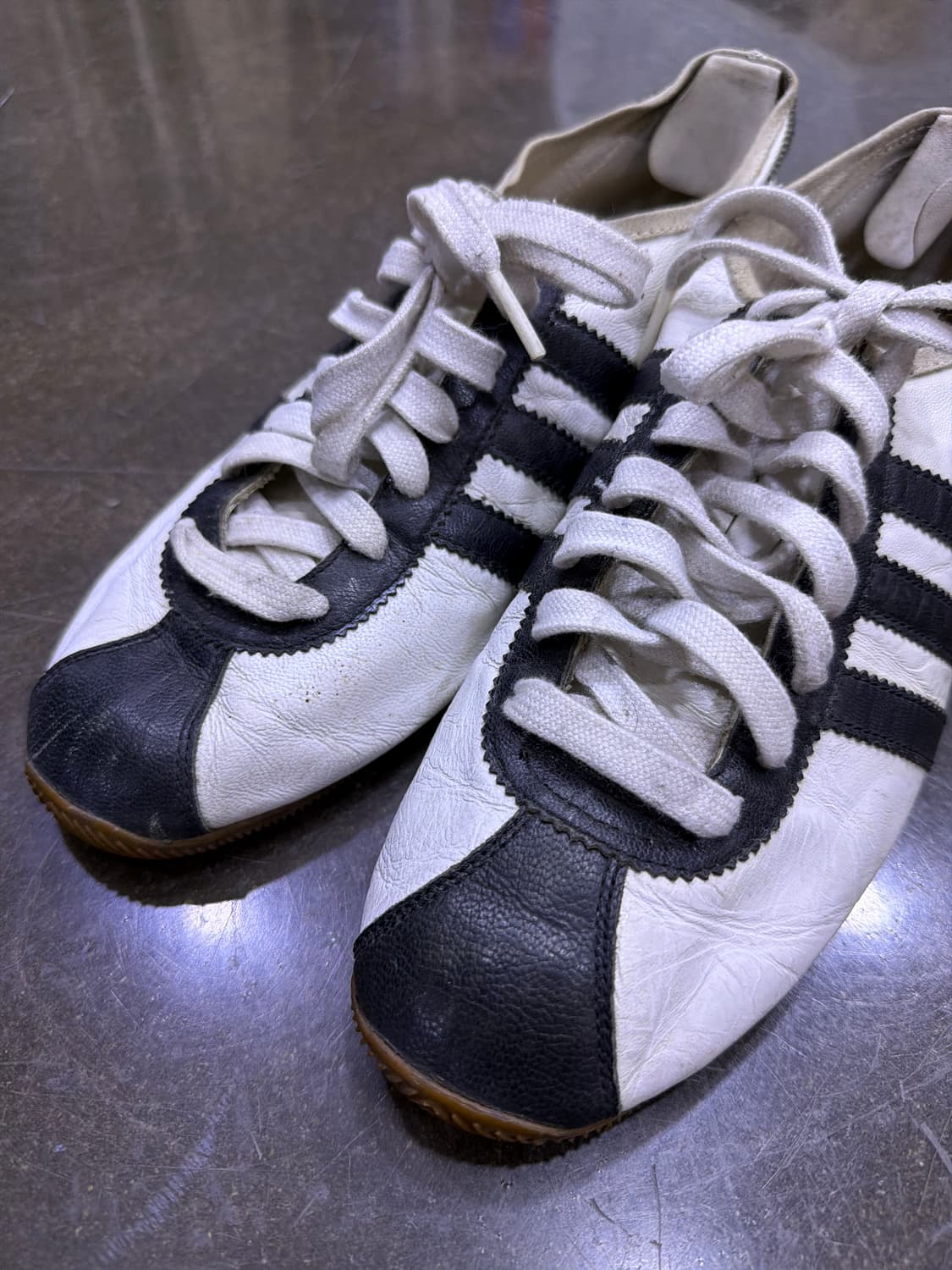 아디다스 오리지널 재팬 스니커즈 화이트 블랙 검 280 상품이미지3