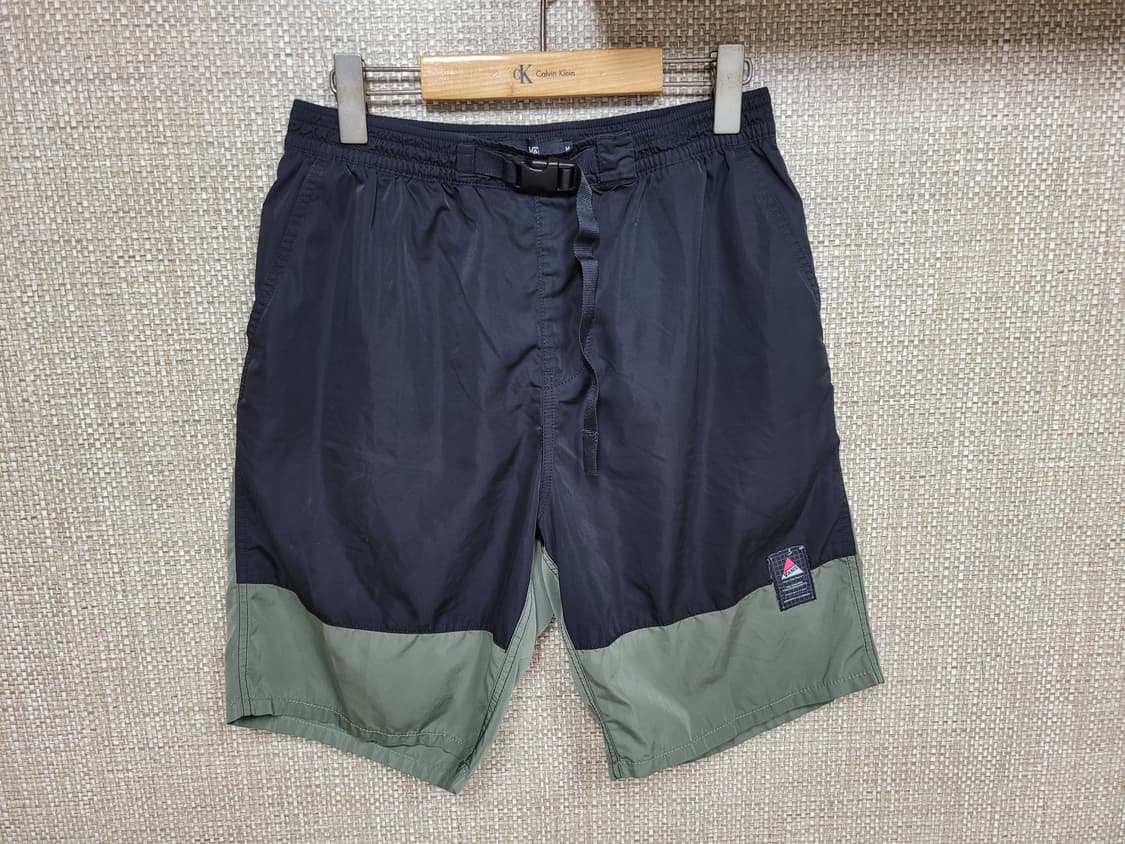 M사이즈 반스 나일론 반바지 vans 상품이미지1