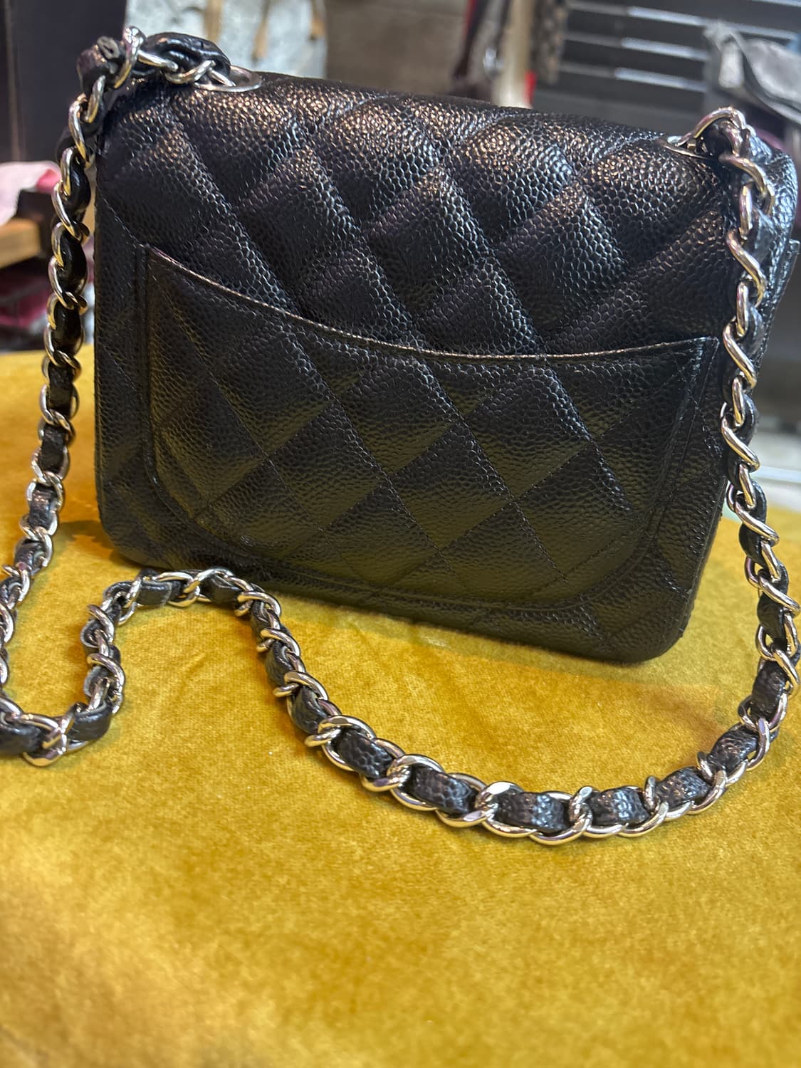 샤넬 클래식 뉴미니 캐비어 은장(17번대) 상품이미지8