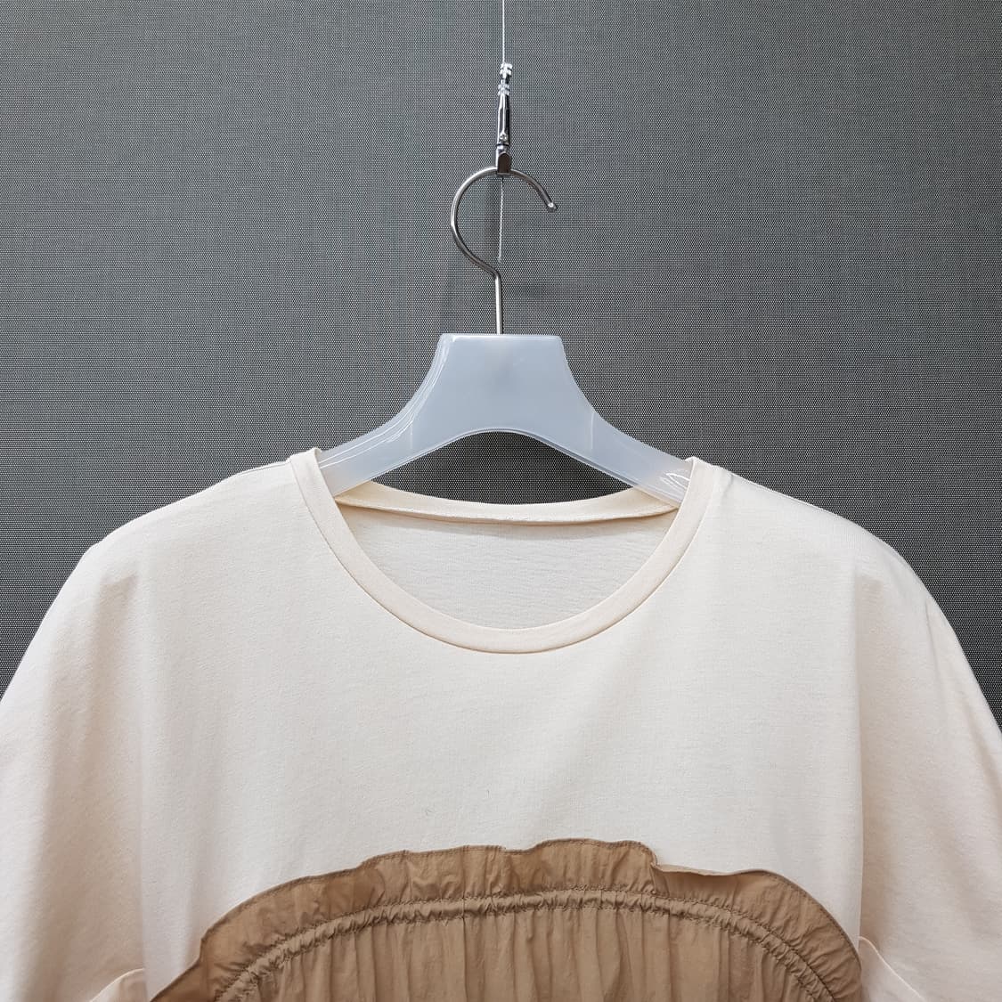 한섬 마인 2024 셔링 레이어드 하프 슬리브 탑 82-90-160사이즈 상품이미지2