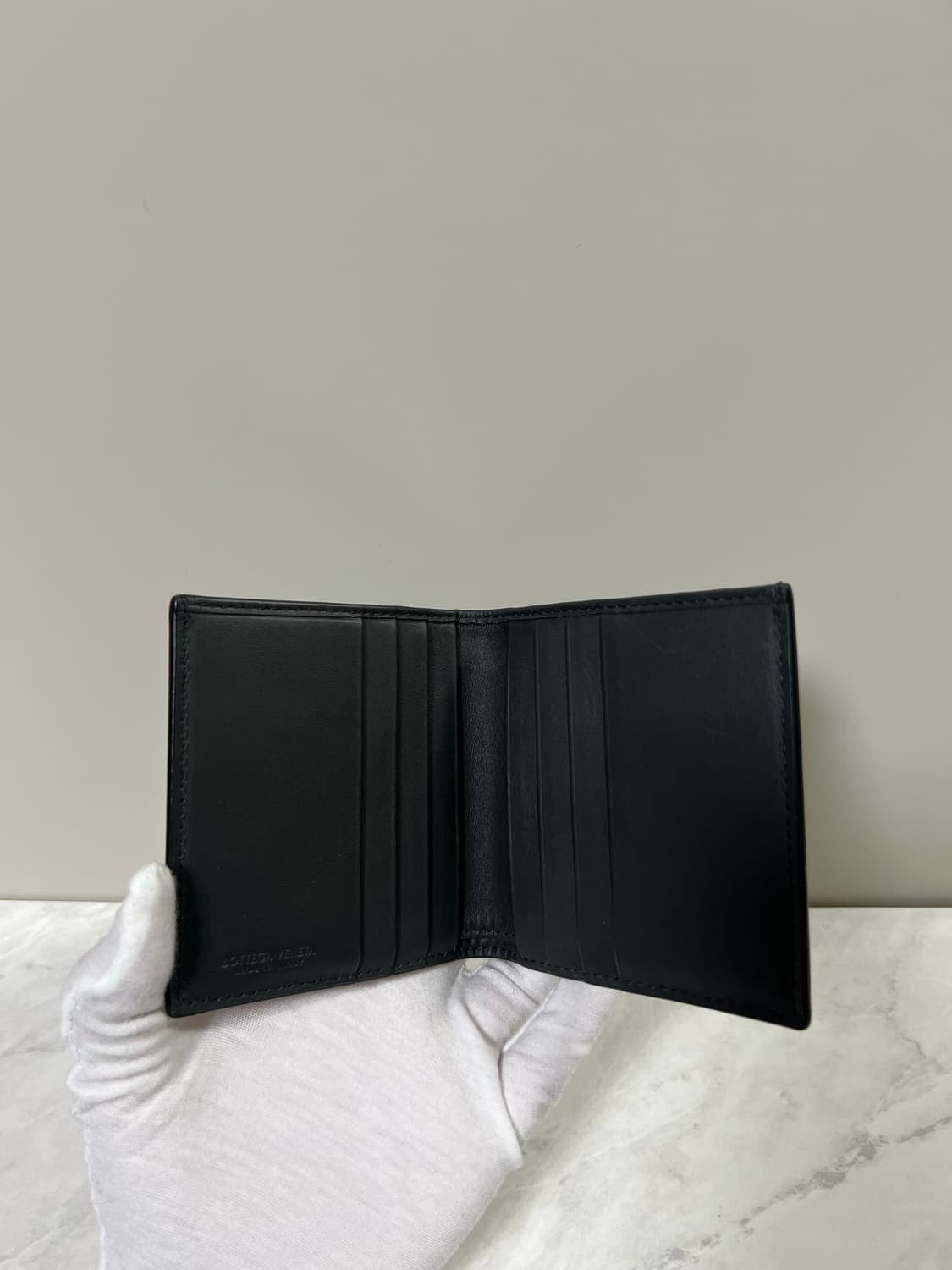 보테가베네타 지갑 상품이미지3