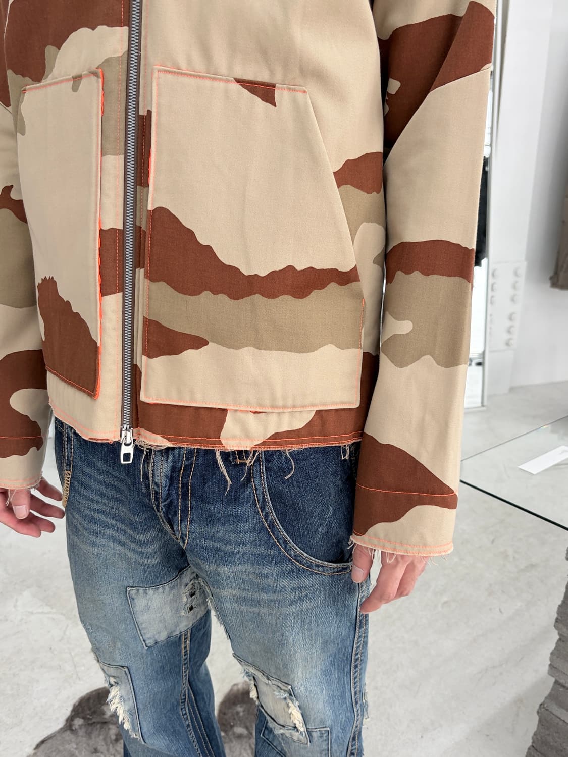 그리핀 디스트레스드 카모 후드 집업 상품이미지4