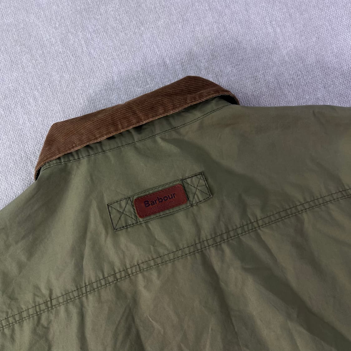 100 바버 23ss 올리브 샌더링 캐주얼 자켓 상품이미지8