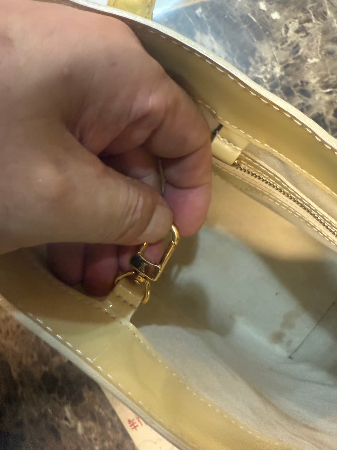 정품 루이비통 베르니 토트백 팝니다 상품이미지9