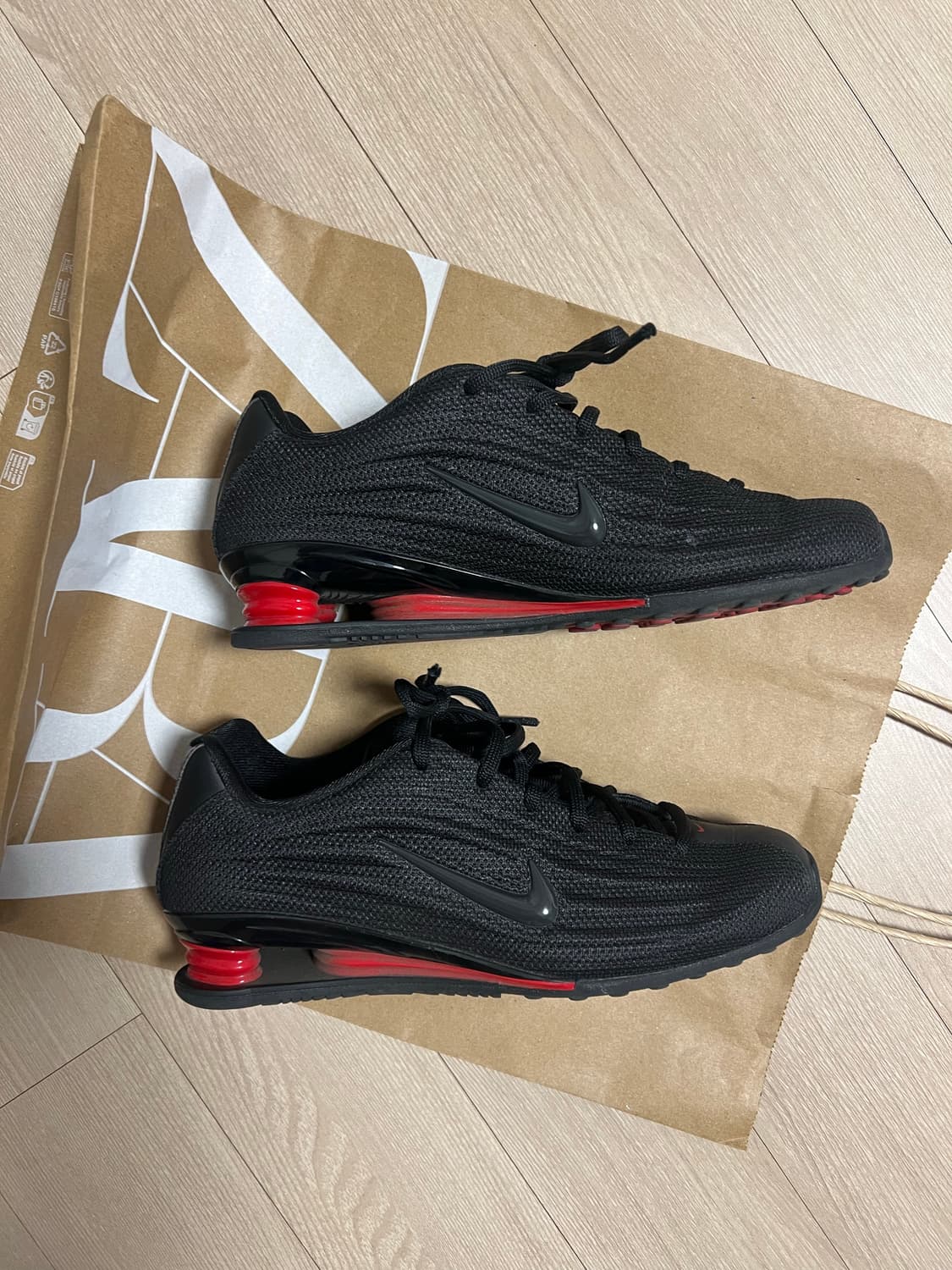 나이키샥스 Z 230 블랙  상품이미지2