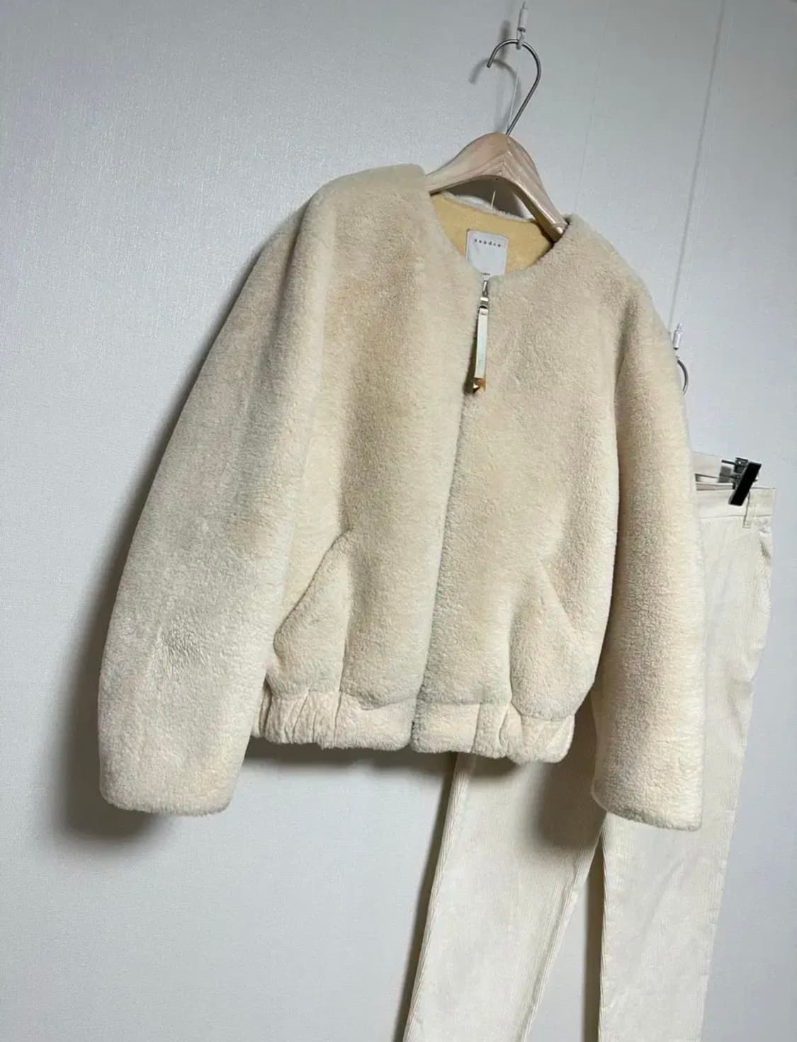 산드로 양가죽배색 에코퍼자켓 상품이미지3