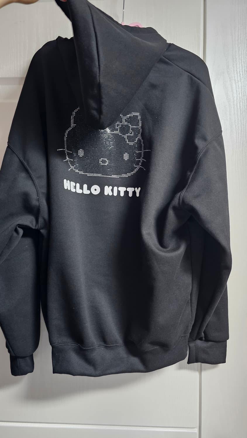 아베일 헬로키티 블랙 후드맨투맨 상품이미지2
