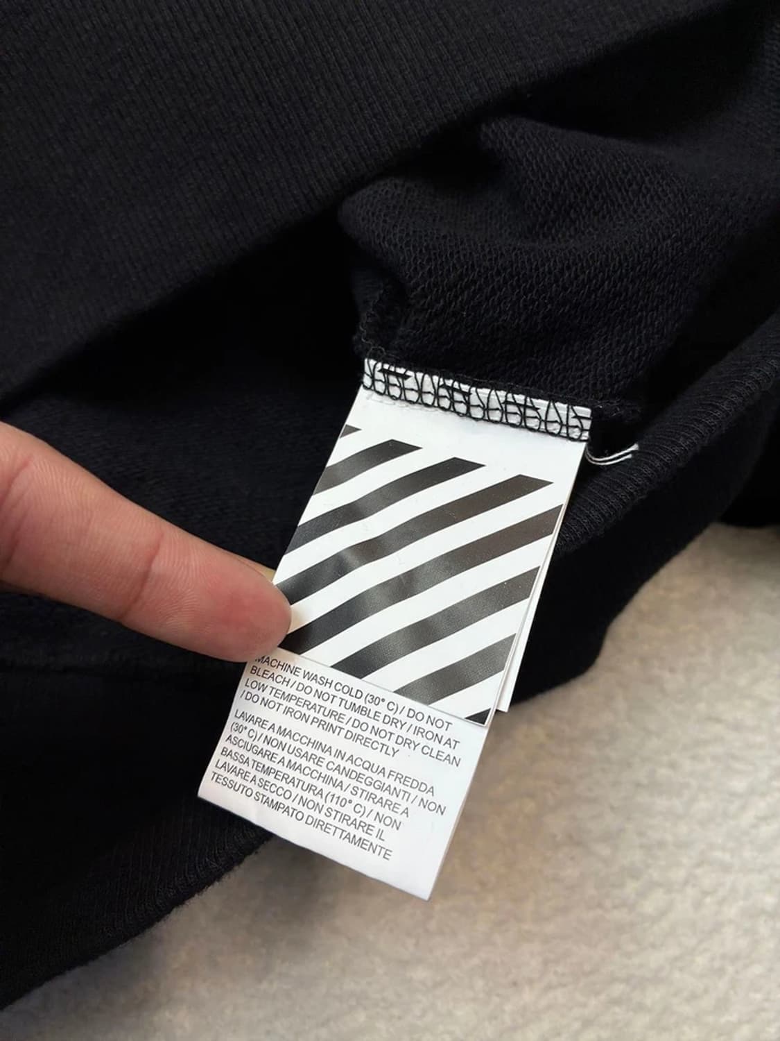 오프화이트 18SS 디아고날 모나리자 맨투맨 PN5857 상품이미지9