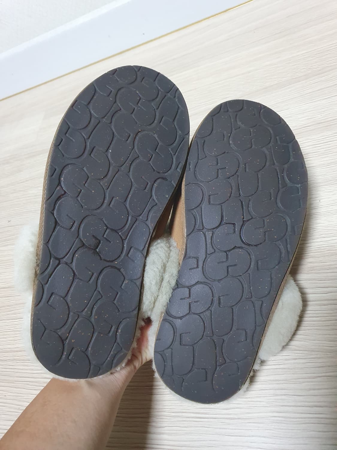 어그 체스트넛 털 슬리퍼 240 상품이미지6