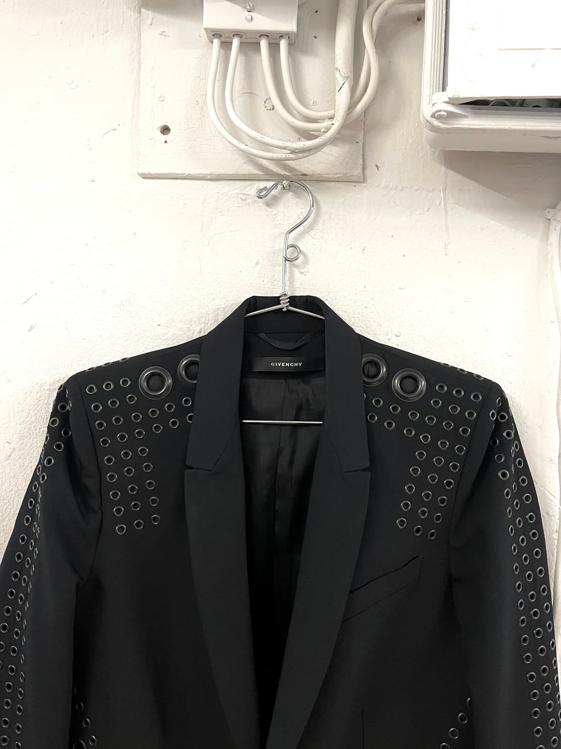 지방시 2011FW 리카르도 티시 스터드 아일렛 스모킹 자켓 상품이미지4