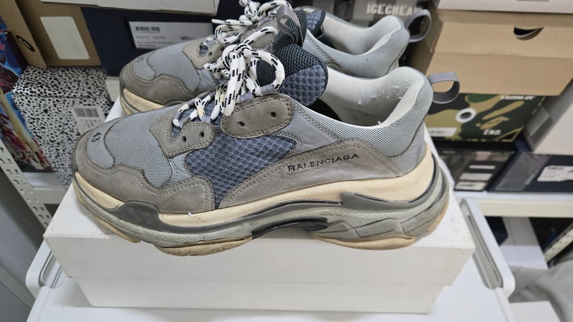 발렌시아가 트리플S 그레이 OG 43사이즈(280) 상품이미지5