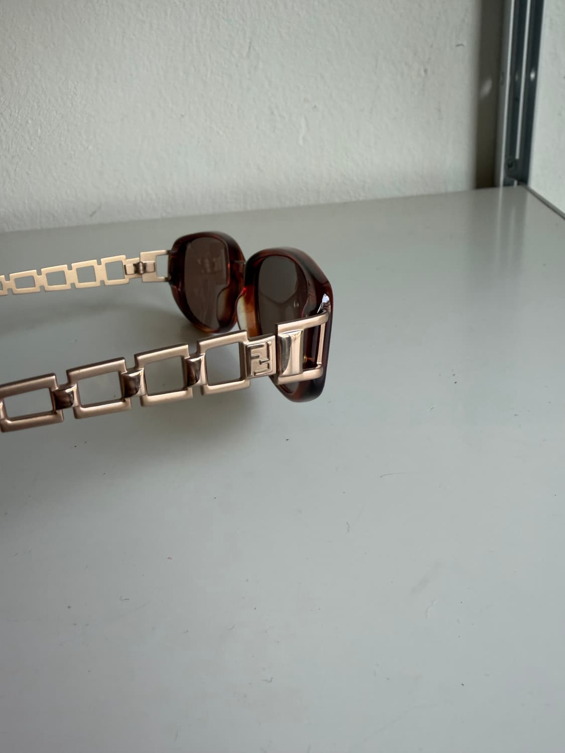 90s 펜디 메탈 템플스 오벌형 선글라스 상품이미지3