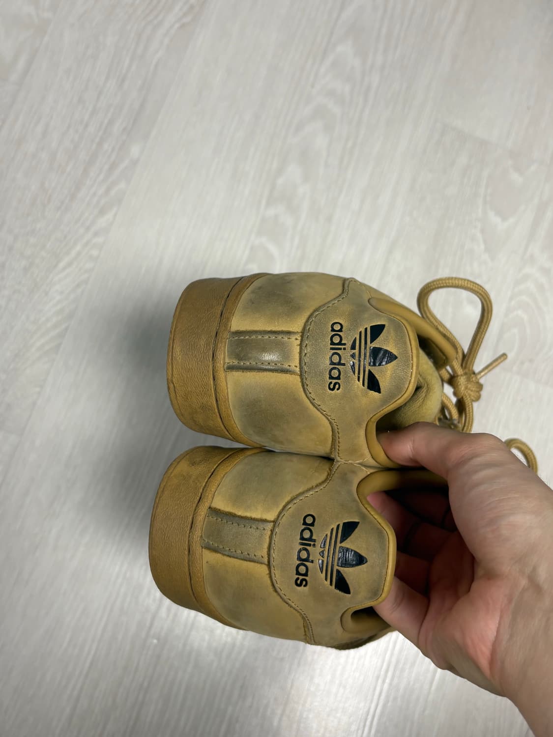 275 사이즈 아디다스 슈포스타 골든 베이지 상품이미지2