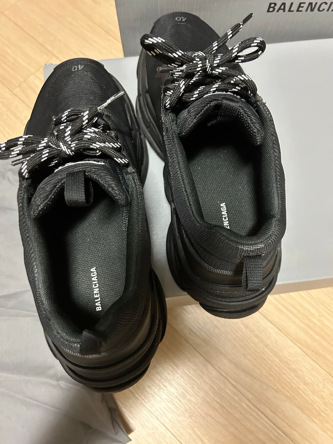 Balenciaga triple s 40 상품이미지4