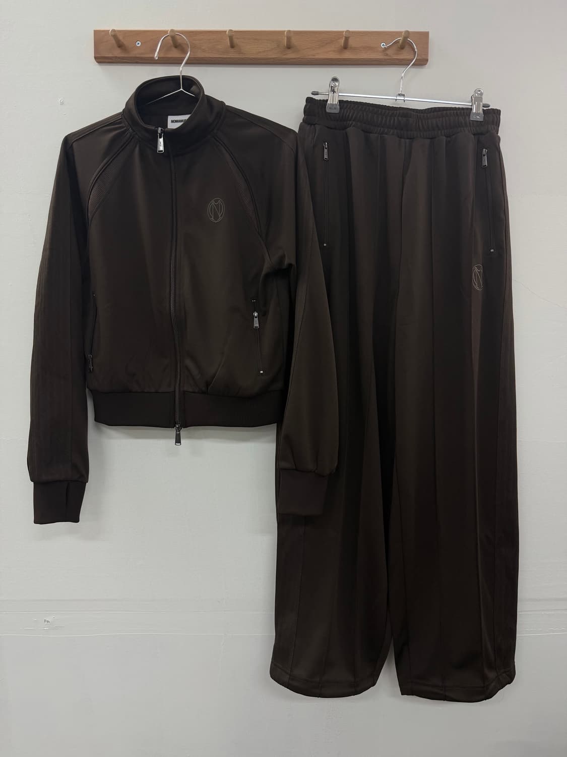 노매뉴얼 트랙탑 셋업 브라운 상품이미지1