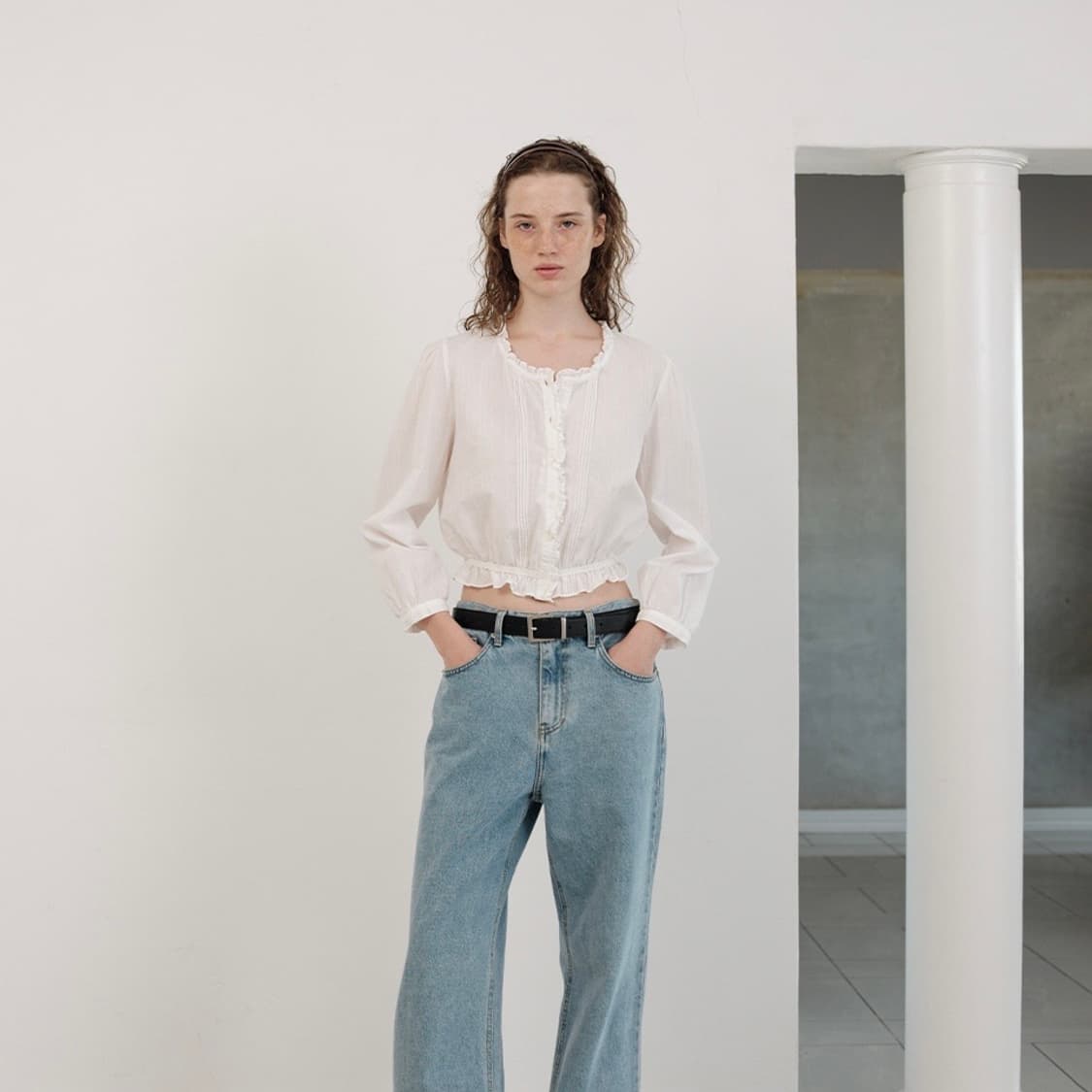 더바넷 블라우스 Poise Ruffle Blouse 상품이미지3