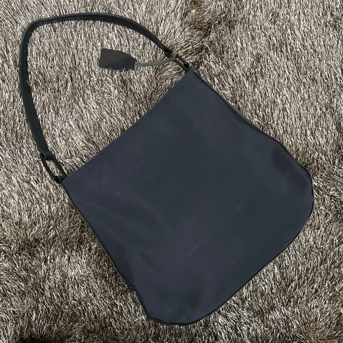 DKNY 블랙 나일론 숄더백 상품이미지8