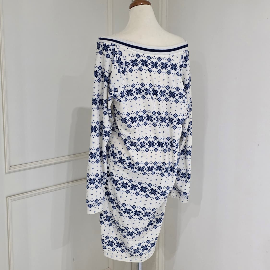 일본빈티지 유니클로)겨울 노르딕 로맨틱 모리걸st 오프숄더 후리스 원피스 상품이미지3