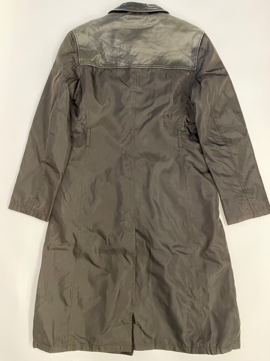 프라다 카키색 나일론 가죽 디테일 코트 M 상품이미지3