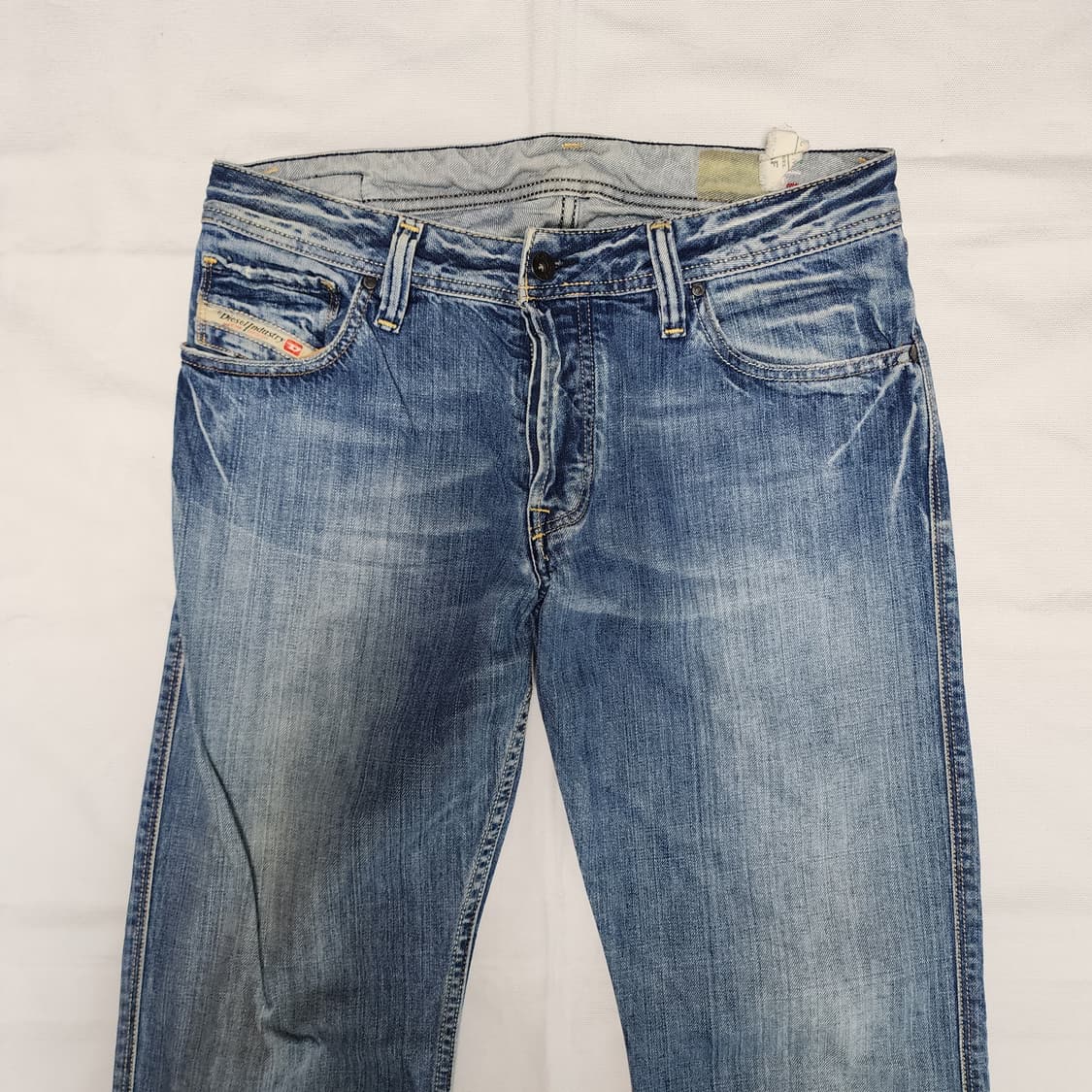 DIESEL 디젤 부츠컷 워시드 데님팬츠 상품이미지4