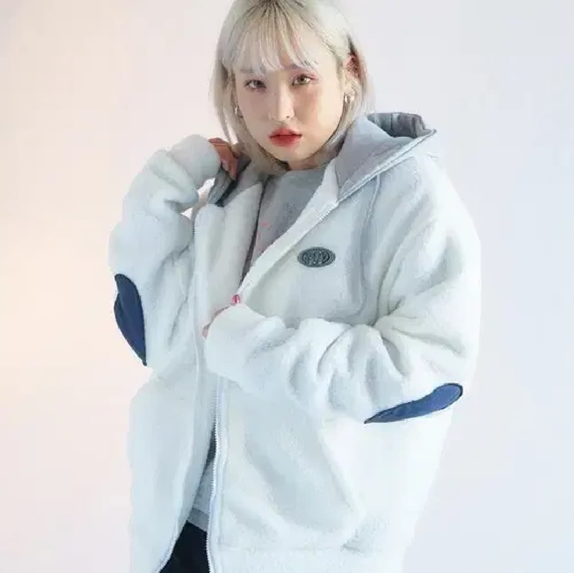 패치 양털 후드집업 상품이미지1