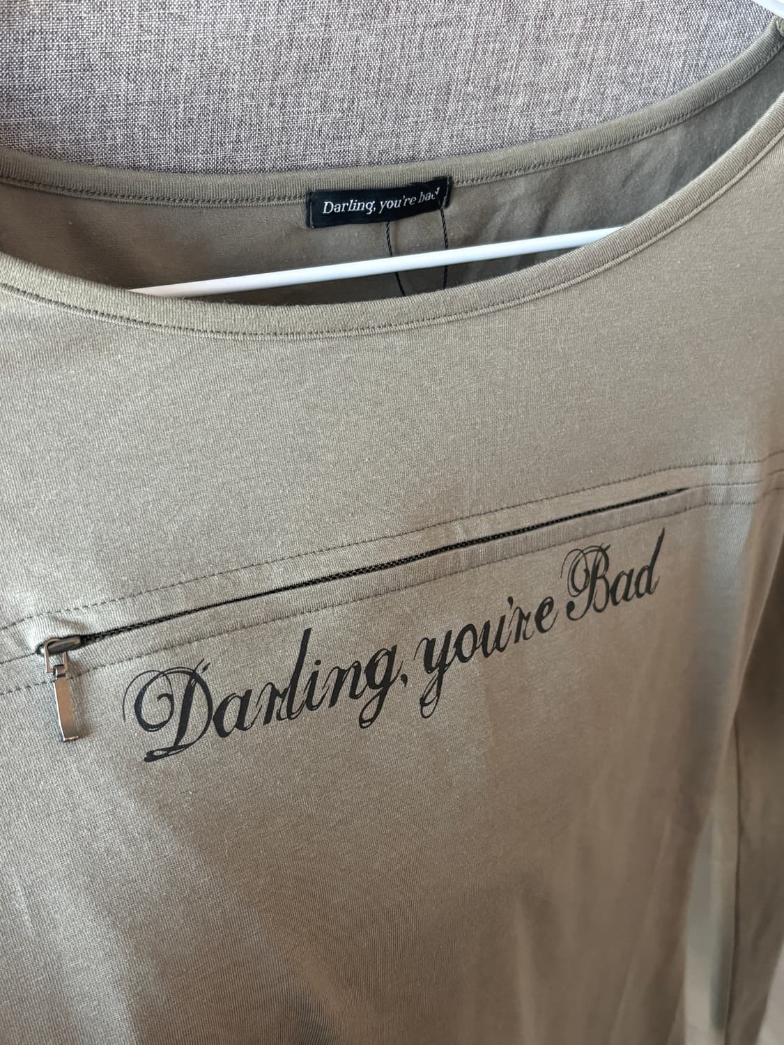 달링유어배드 카키 슬리브티셔츠 새제품 판매합니다 상품이미지4