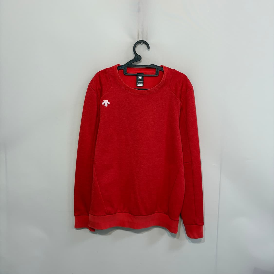 데상트 남성 기모 맨투맨 105 상품이미지1