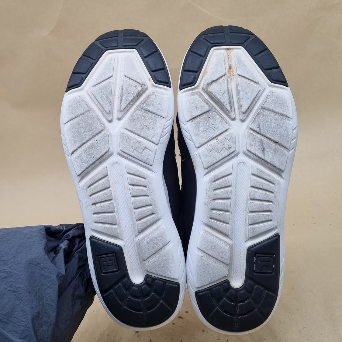 휠라 벨크로  블랙  슬립온 265 상품이미지3