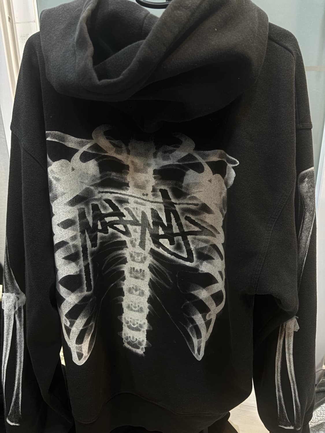 스투시 Rib Cage Zip Hoodie 블랙 상품이미지3