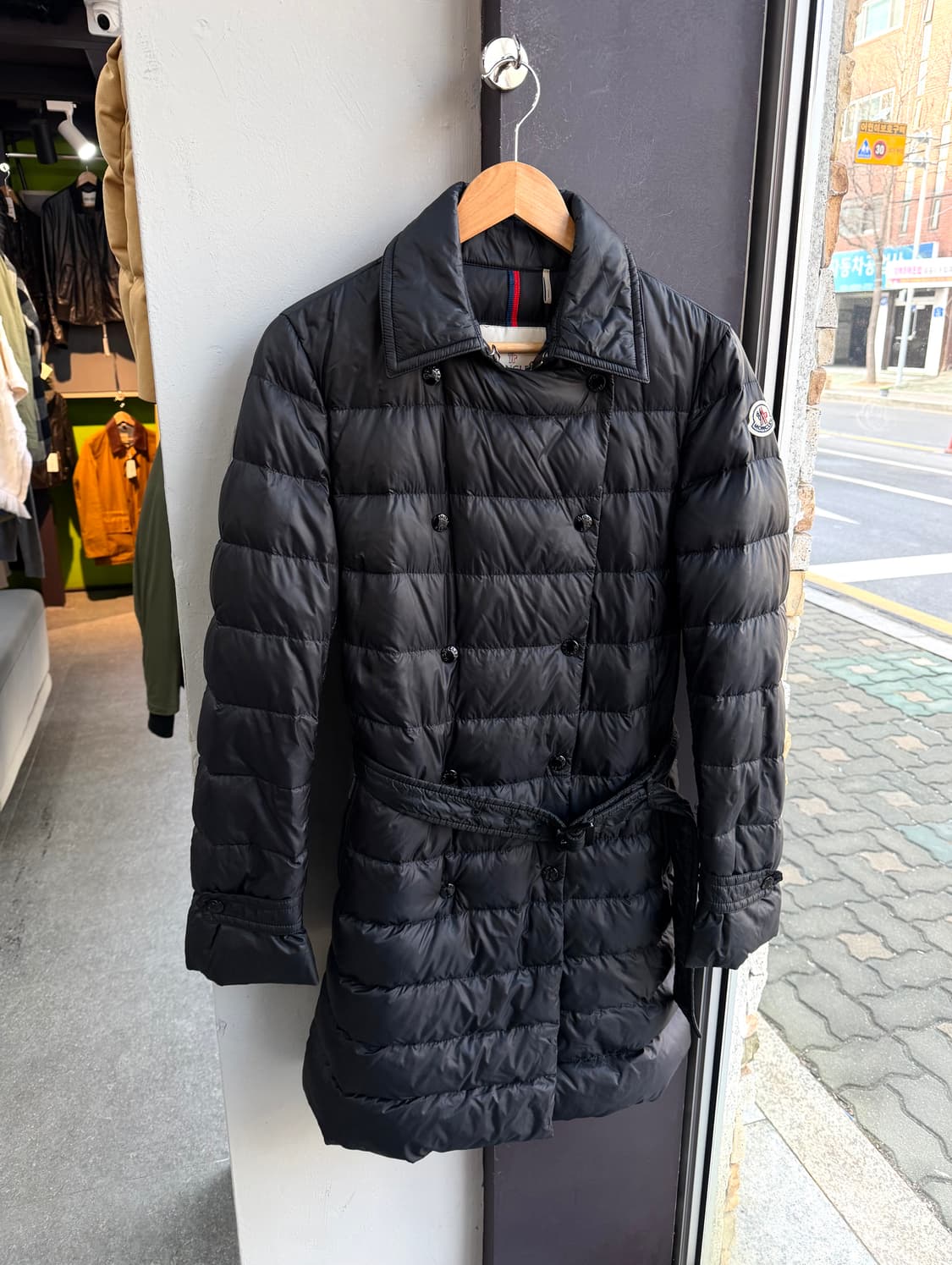 2/ 몽클레어 구스다운 벨티드 패딩 상품이미지3