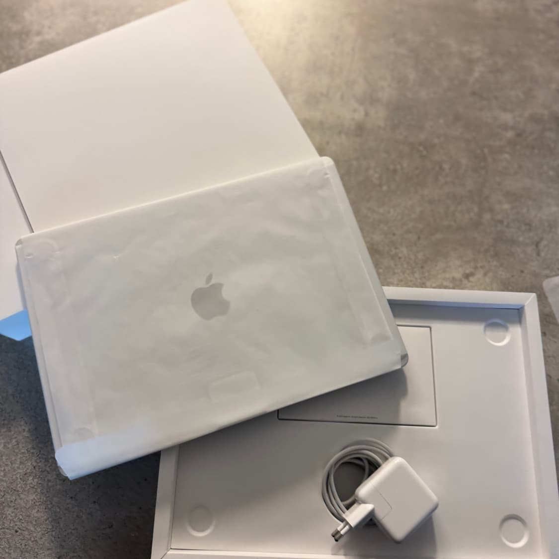 (풀박스)맥북에어m2 15인치 256기가 실버 상품이미지3