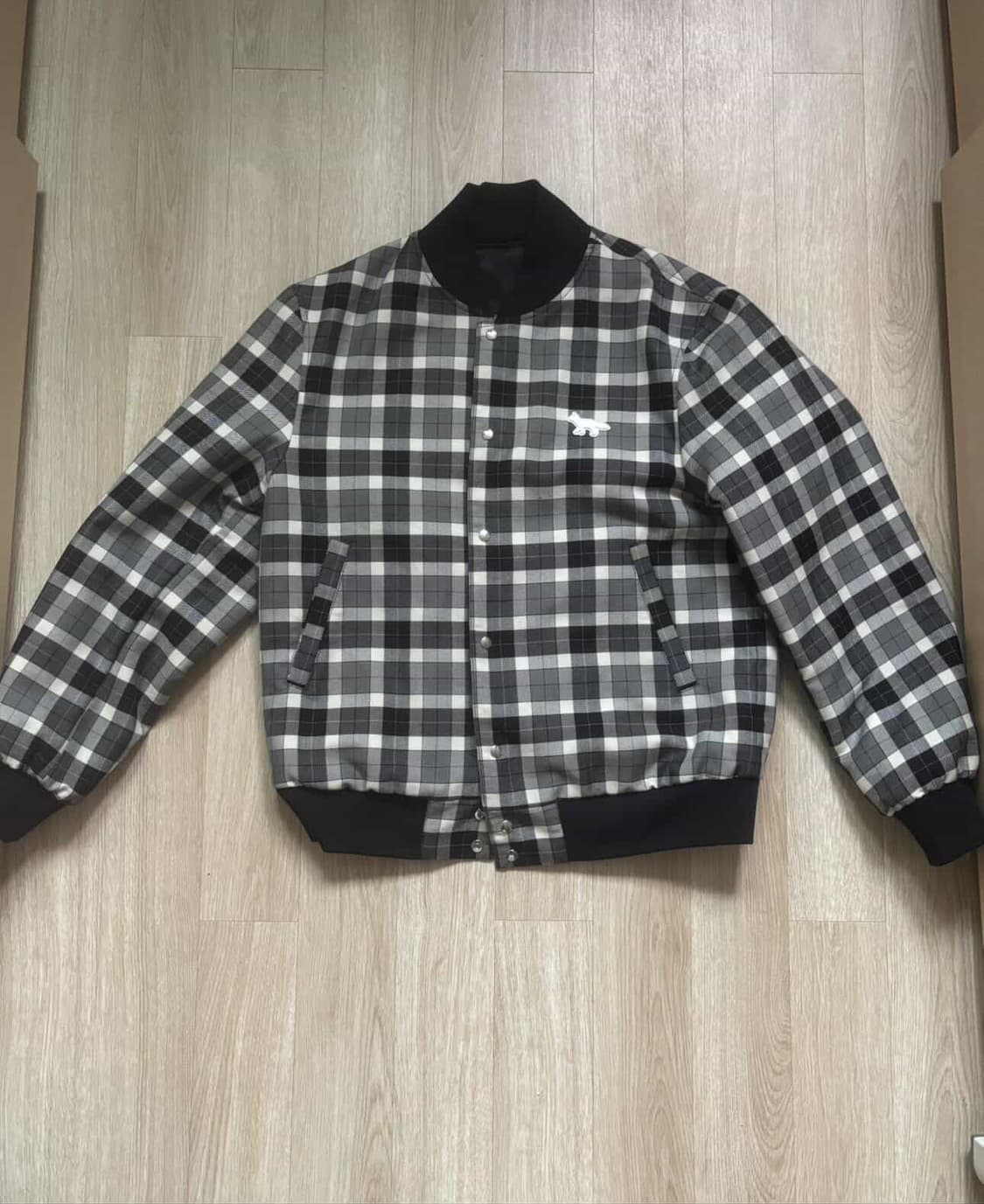 메종 키츠네 리버시블 봄버 자켓 네이비 상태 좋음 상품이미지1